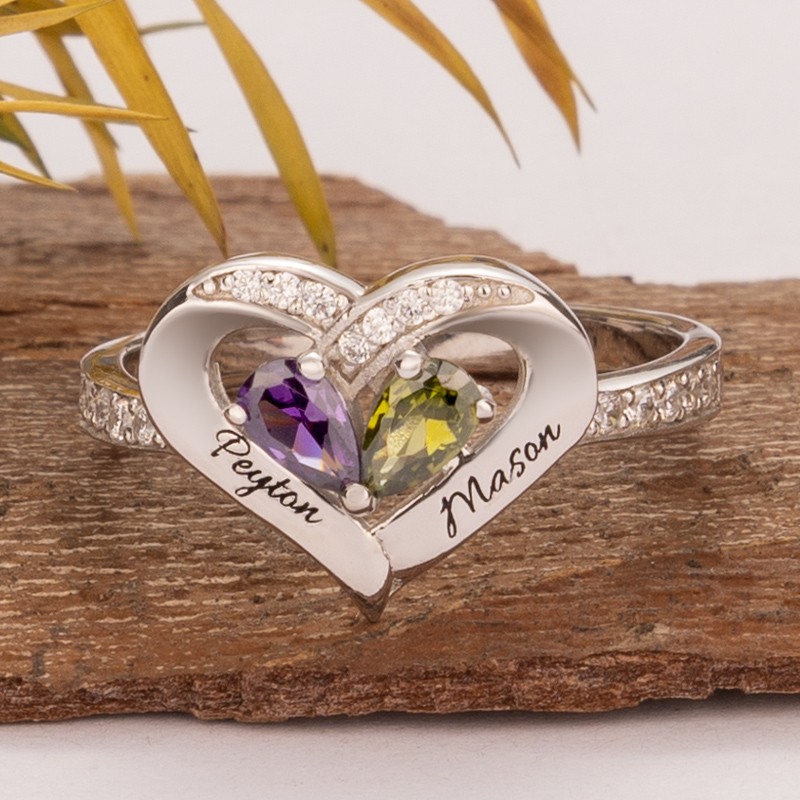 Cadeau personnalisé d'amour d'anneau gravé par couple en forme de coeur pour son cadeau de jour de Valentine pour la petite amie d'épouse