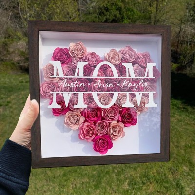 Cadeau personnalisé de boîte d'ombre de fleur de monogramme en forme de coeur de maman pour maman grand-mère