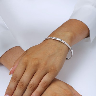 Bracelet Ouvert Gravé Vos Mots
